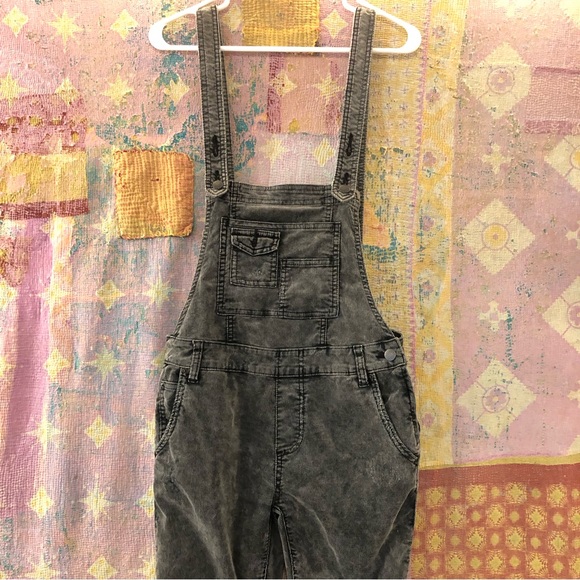 Free People Through the Woods Distressed Corduroy Overalls - Size 26 - Picture 8 of 13